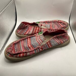 Sanuk Slip On Mocassin Tribal Bohemian Pink Women's Shoes Size 5.